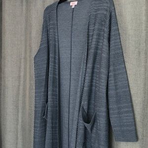 EUC Lularoe “Pintucked” Sarah size XL